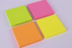 Apli 100 Notas Adhesivas 75x75 Rosa